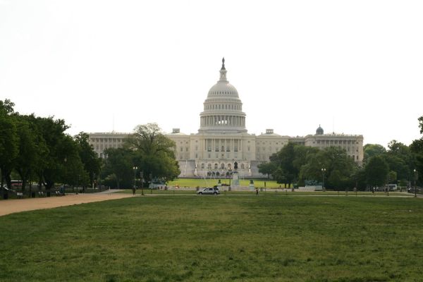美國國會大廈——跨大西洋 AI 治理週由華府《Great American AI Act》討論稿揭幕